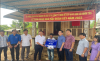 Sở Kế hoạch và Đầu tư trao nhà Đại đoàn kết cho hộ gia đình chính sách, hộ nghèo trên địa bàn huyện An Lão